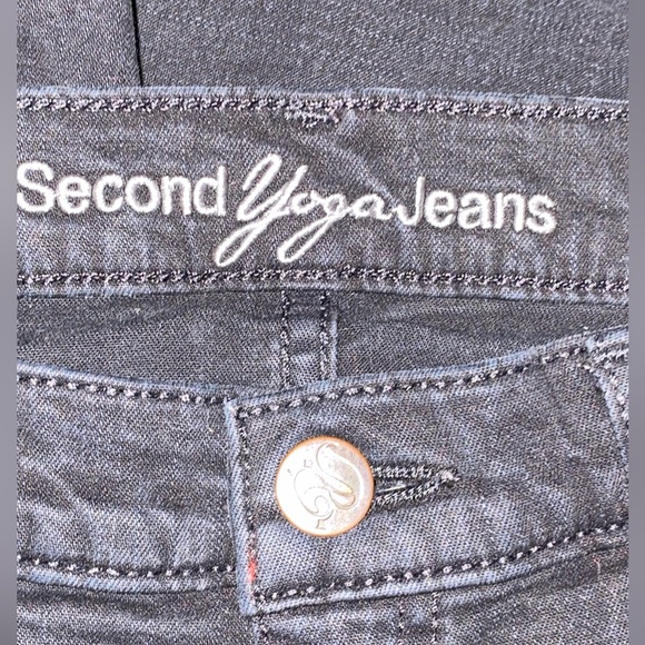 Second Yoga Jeans Women’s Black Stretch Pants Size 28 (Tape W29 / L30.5”) - Picture 7 of 9